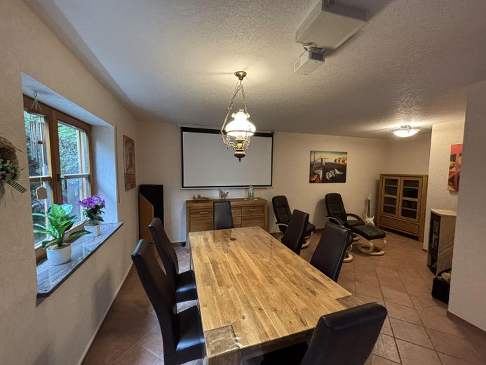 Versatile space wonder in a quiet prime location: your new home or a smart investment! – EG Wohnzimmer