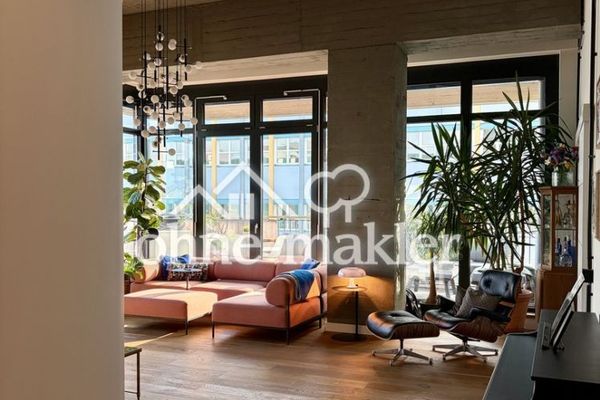 Viel Platz für den Alltag in dieser modernisierten 4-Zimmer-Loftwohnung in Lichtenberg