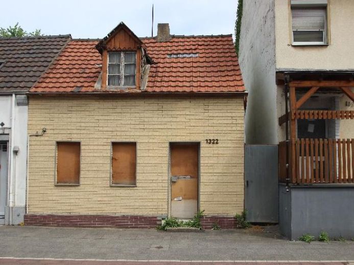 Projektentwickler Investoren ausgepasst! Baugrundstück 287 m² in Köln-Weiden mit einem alten Haus – Foto 1