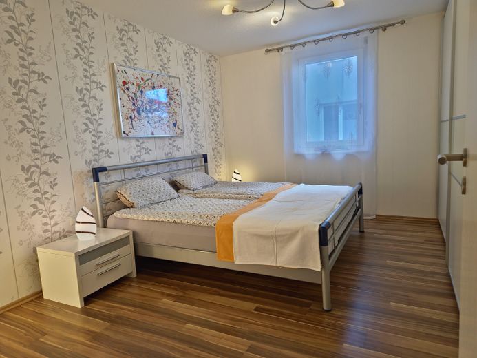 Großzügige 4-Zimmer-Gartenwohnung (113 m²) mit Aufzug & Westterrasse – provisionsfrei – Schlafzimmer