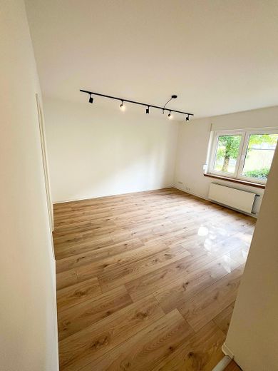 Wohnzimmer aus dem Flur