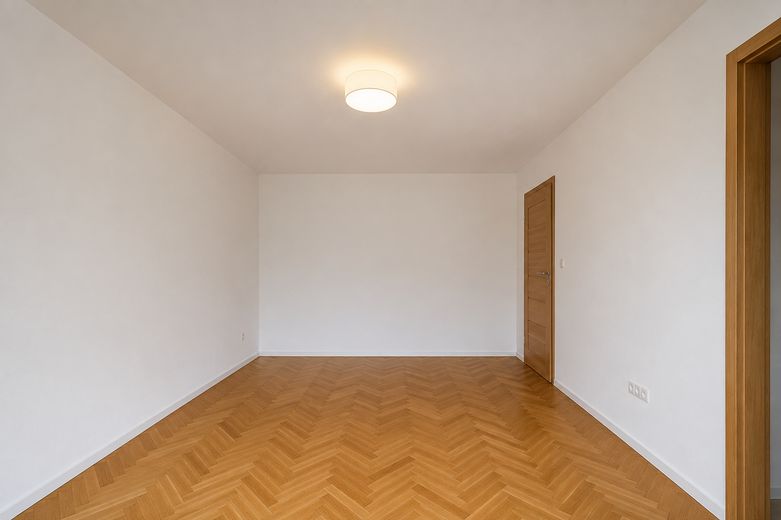 Helle 4-Zimmer-Wohnung – Privatverkauf – Schlafzimmer