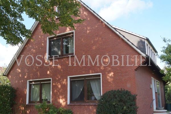 Courtagefrei für Käufer - Solides Einfamilienhaus mit großen Räumen in top Lage