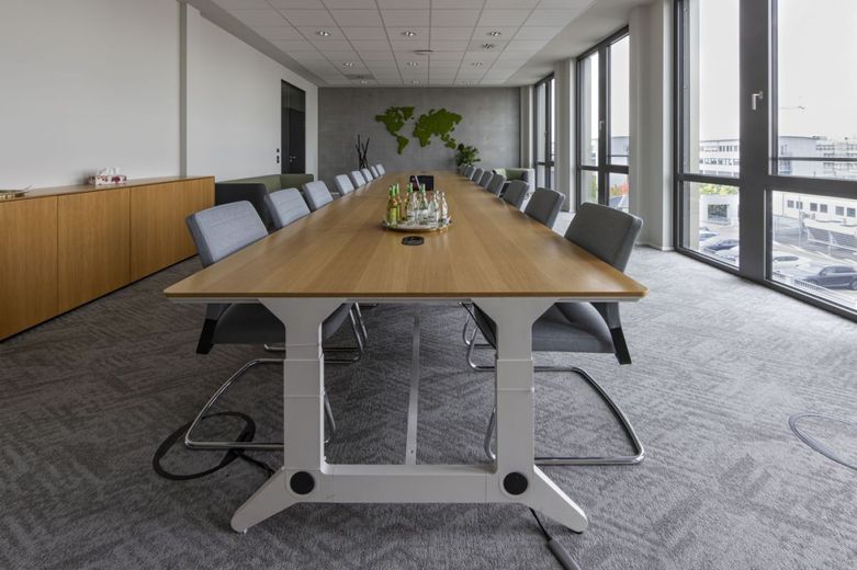 ATIK: Moderne, lichtdurchflutete Büroflächen im THE HUB Walldorf – Innenansicht
