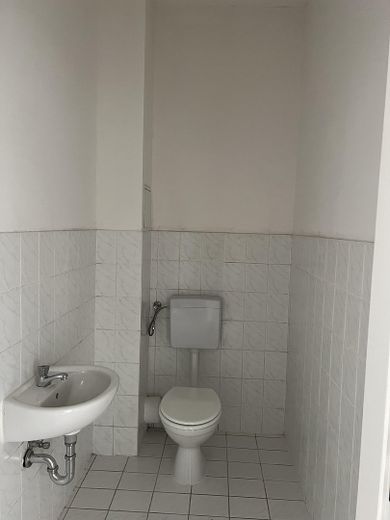 Großzügige 2-Zi Familienwohnung, 2 Bäder, zentrumsnah, sehr hell und freundlich – Gäste-WC