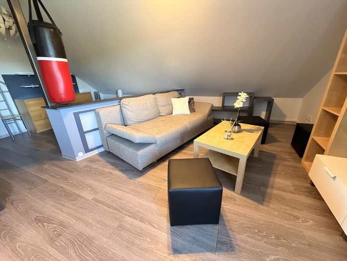 Attic apartment in a quiet peripheral location with a parking space in front of the house – optionally furnished – – Photo 2