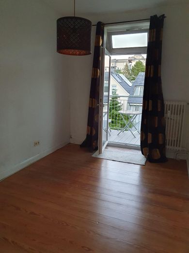 Zimmer 3, Blick zum Balkon