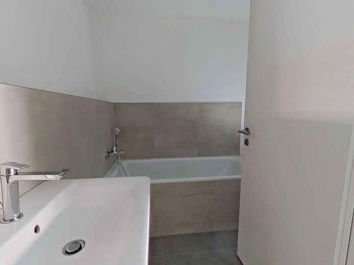Maisonette-Traum im Hamburger Westen: Wohnen über zwei Etagen mit eigenem Gartenreich – Untergeschoss: Badezimmer II
