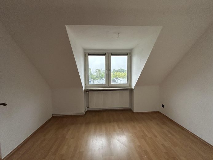 3,5-Zimmer-Wohnung zu vermieten – Schlafzimmer 2