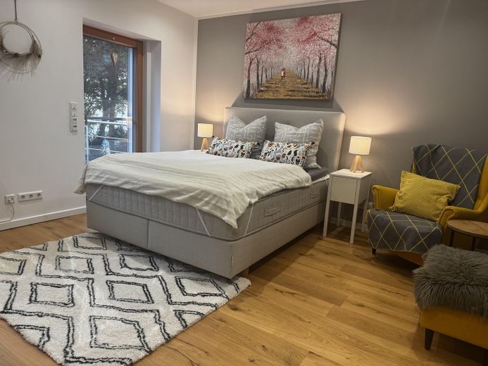 Exklusive Wohlfühloase in GE-Resse: 214 m² Luxus, Schreiner-Einbauten & traumhafter Naturpool – Schlafzimmer  1.OG