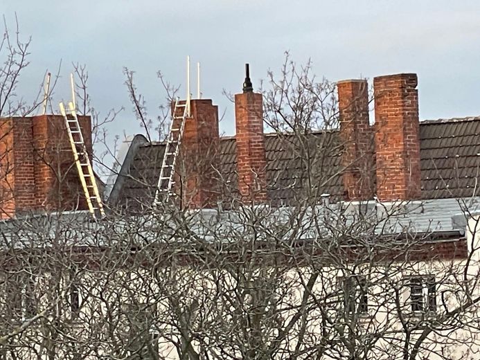 senza commissioni, appartamento di 3 locali ai margini di Berlino, posizione da sogno, terrazze soleggiate – Blick aus dem Badfenster