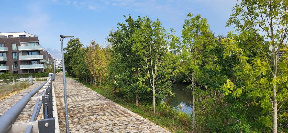 NOWOCZESNE, JAK NOWE, BEZ BARIER ARCHITEKTONICZNYCH, 3-POKOJOWE MIESZKANIE NAD KANAŁEM SCHLEUSENGRABEN W BERGEDORF – Spazier- und Fahrradweg
