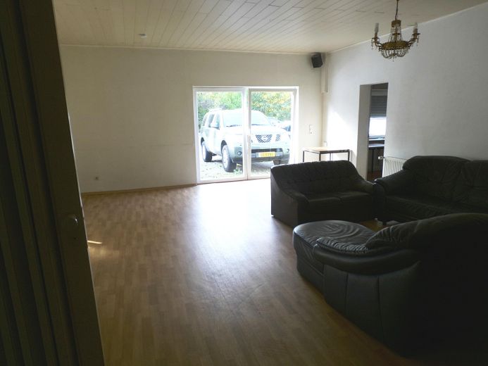 Ufficio, sala vendita, esercizio IT, studio, officina, magazzino – Haupt Raum 60 m ²