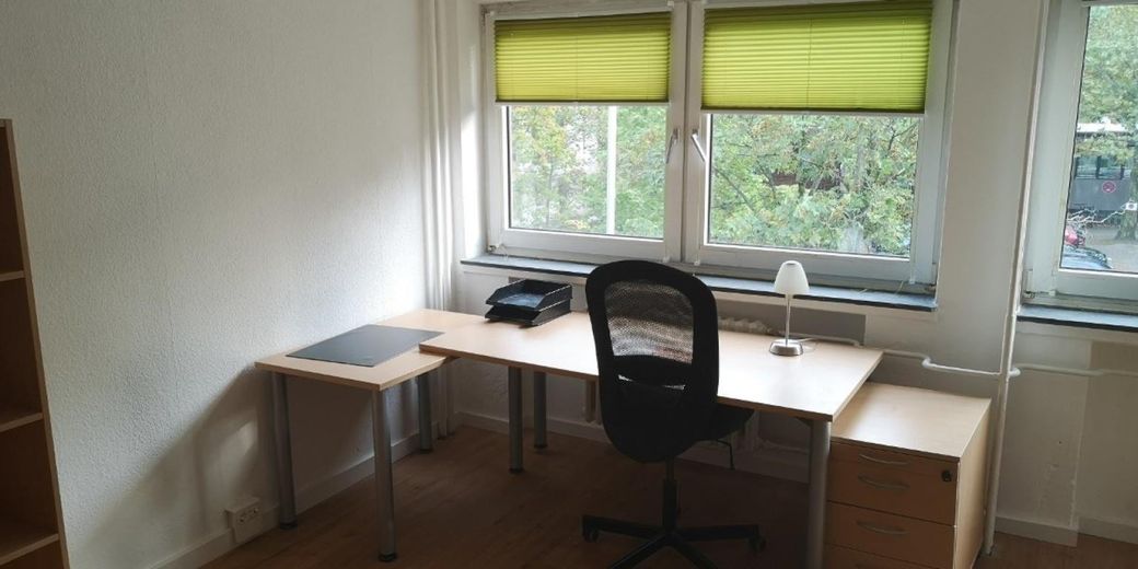 Beste Lage, bester Preis! Studenten-WG-Zimmer im Univiertel – Dein Schreibtisch