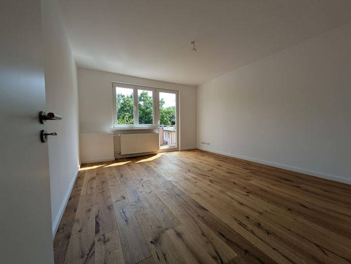 2-Zimmer-Wohnung in Berlin-Lichtenrade – ideal für Eigennutzer und Kapitalanleger – Wohnzimmer_1