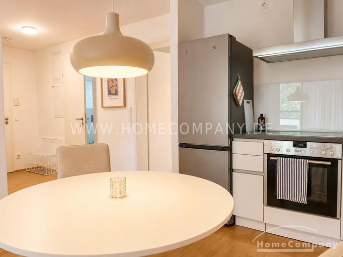 Hochwertig möblierte 2-Zimmer-Wohnung mit Balkon – 82274320c2ce56b067fe98f7478931fc11d0488a.jpg