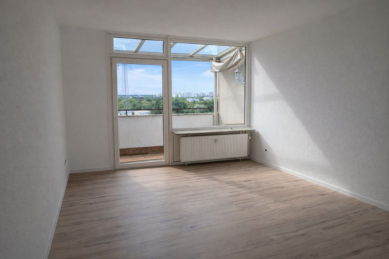 4-pokojowe mieszkanie na najwyższym piętrze, garaż podziemny, 2 windy, WC dla gości, loggia z dalekim widokiem – Foto 10