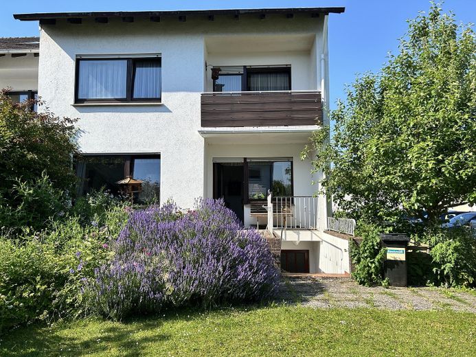 Bielefeld-Theesen’de özel sahibinden, komisyonsuz sıra ev! Popüler konumda bolca alan – Gartenansicht Süden