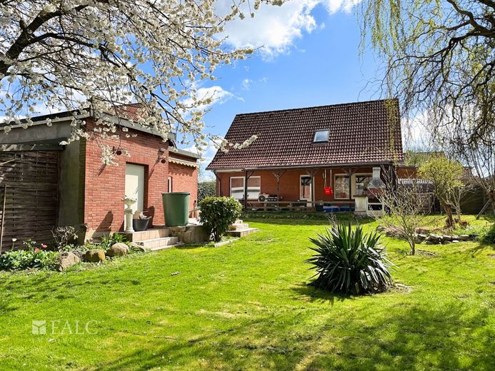 ***Ihr neues Zuhause: Einfamilienhaus mit Gartenidylle und viel Platz für die ganze Familie*** – Garten