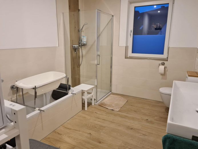 3.5-room 90 m² apartment in a new building for rent – Bad