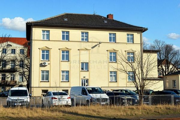 Single- and multi-room offices at Rostock Central Station, parking spaces (from 13 m²)