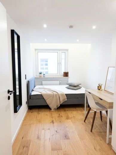 WG-Zimmer mit Charakter sucht eine neue Bewohnerin ( FRAUEN WG !!! ) / Eduard-Spranger-Straße 16, München / WE51 / 7.OG / Zi.3 – Photo 1