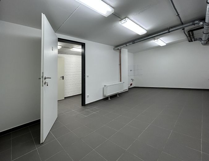 Superfici ufficio flessibili con capannone di stoccaggio e aree sociali a Gelsenkirchen-Erle – Keller - Küche