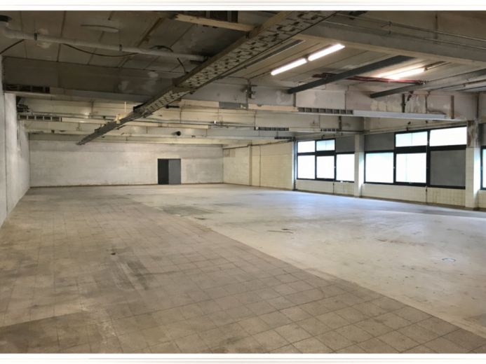 Produktion Lebensmittel 450 m² Rampenanlieferung in Nürnberg – Foto 1