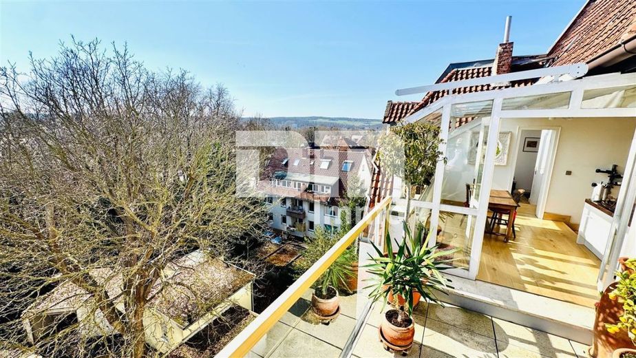 Hochwertige 5-Zi Wohnung in Traumlage mit Balkon in gepflegter Jugendstil-Villa + Panoramablick – Balkon / Panoramablick