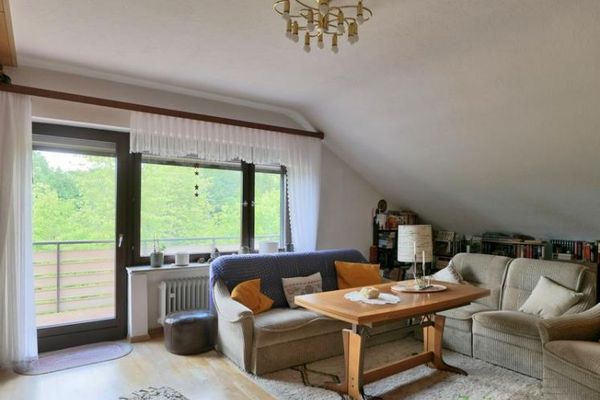 (EF1298_M) Kassel-Landkreis: Kaufungen, ruhige möblierte Wohnung mit Balkon am Ortsrand von Oberkaufungen