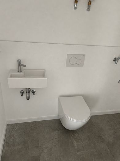 Renovierte 2.5 Zimmer Wohnung mit Balkon im Zentrum von Weiden – WC
