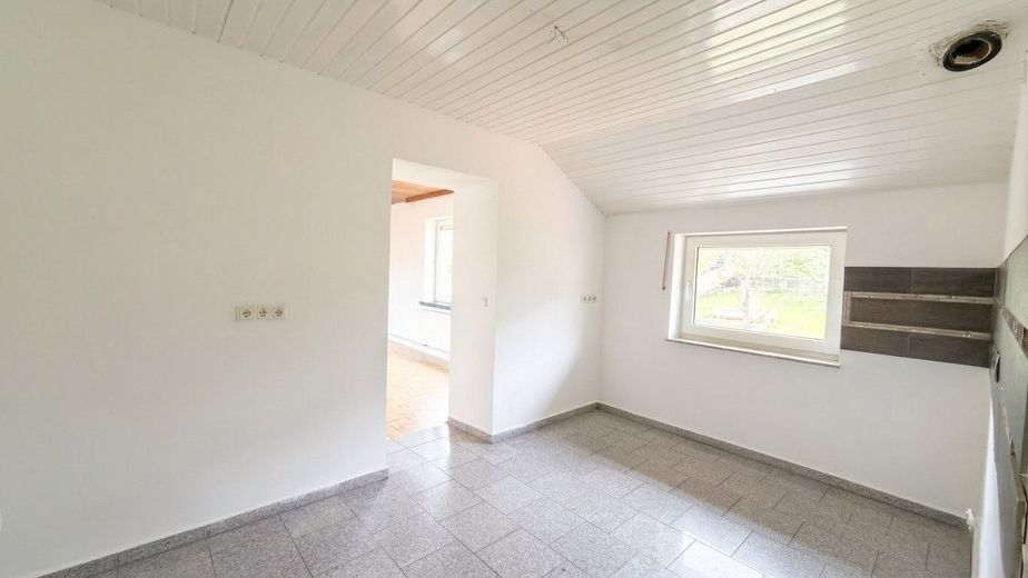 Niederaula, 4 ZKB, DG,110m² + Balkon+Garten – 6a4f496aa4f1e.jpg