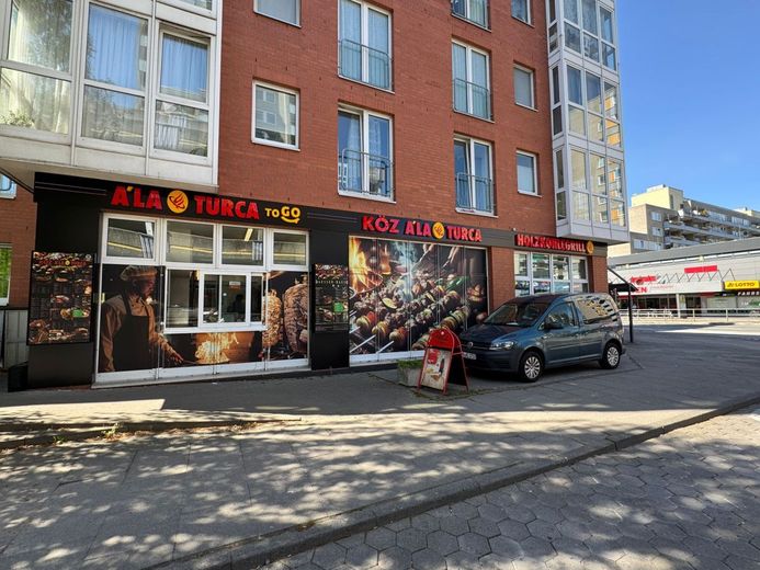 Türkisches Holzkohle Restaurant mit Ausbaumöglichkeiten  in Hamburg Jenfeld – Außenansicht 2