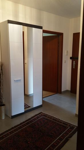 Beautiful quiet apartment directly near the lake and nature reserve – Diele