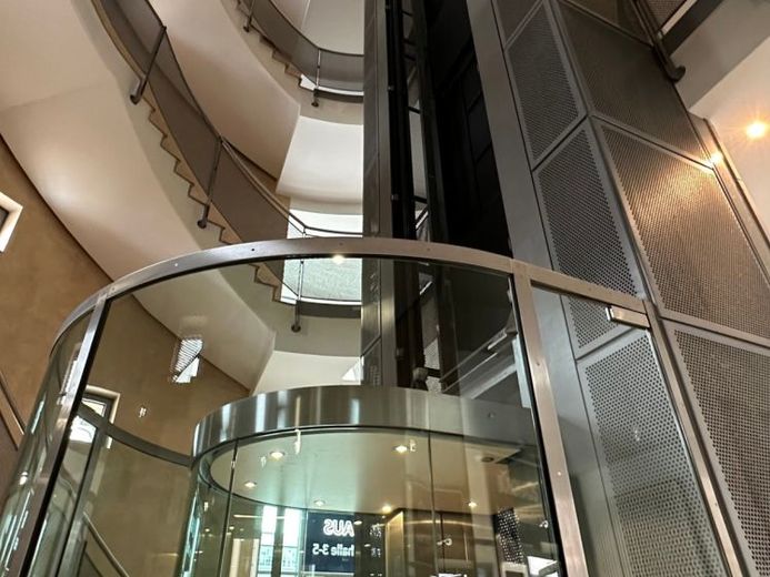 Ihr neuer Unternehmensstandort – moderne Büroflächen in zentraler Innenstadtlage – फोटो 1