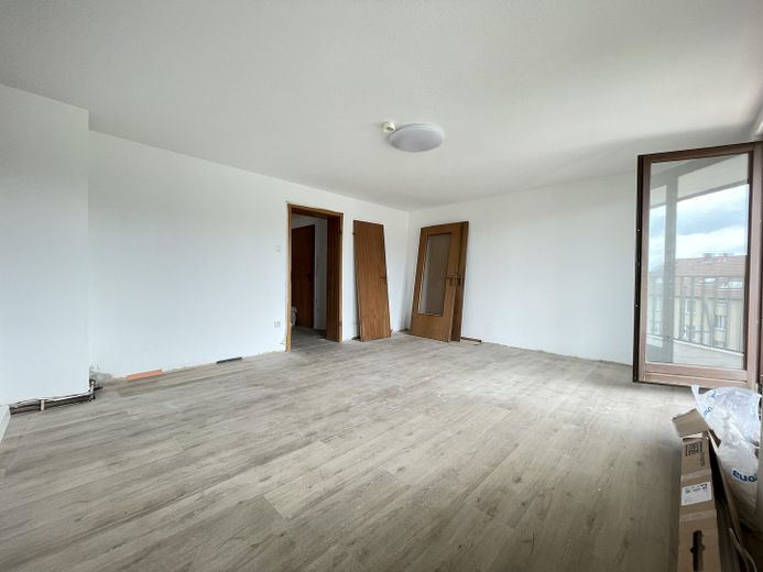 Penthouse - Kapsamlı renovasyon sonrası ilk kullanıma yakın 1 oda (yeni gibi), elektrikli cihazlar dahil – Wohn-Schlafzimmer 3