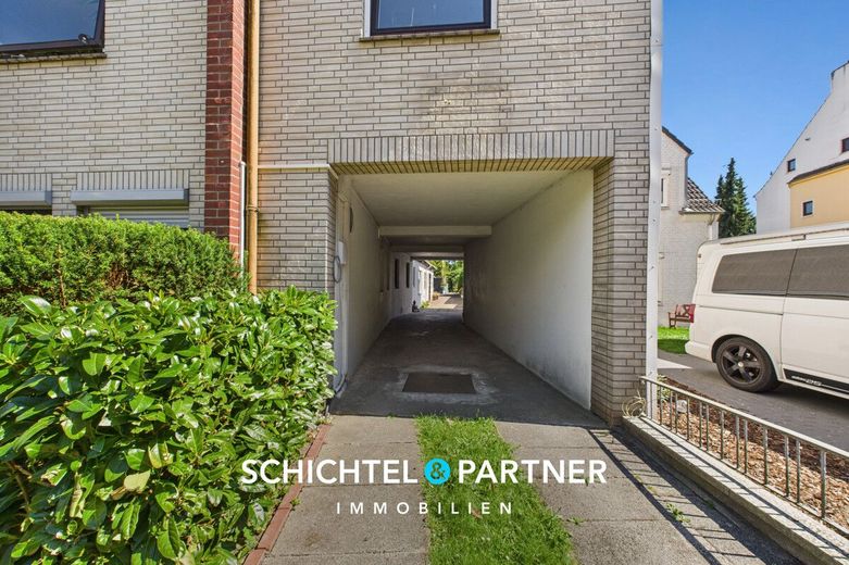 Rablinghausen | Attraktives 5-Parteienhaus mit Doppelgarage &amp; guter Rendite – S&amp;P | Einfahrt