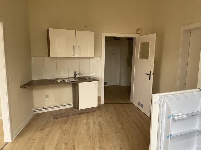 Bonito apartamento reformado: tranquilo y céntrico: 2 habitaciones, cocina y baño con cocina equipada – Foto 3