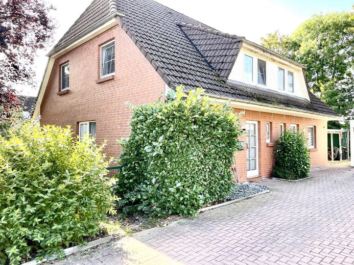 Maison mitoyenne dans un secteur à circulation apaisée – Ansicht vorne