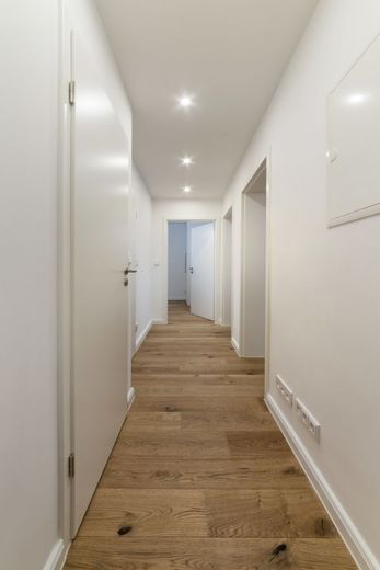 Bezugsfrei: Attraktive 4-Zimmerwohnung mit Blick ins Grüne - sehr guter Grundriss – moderner Flur