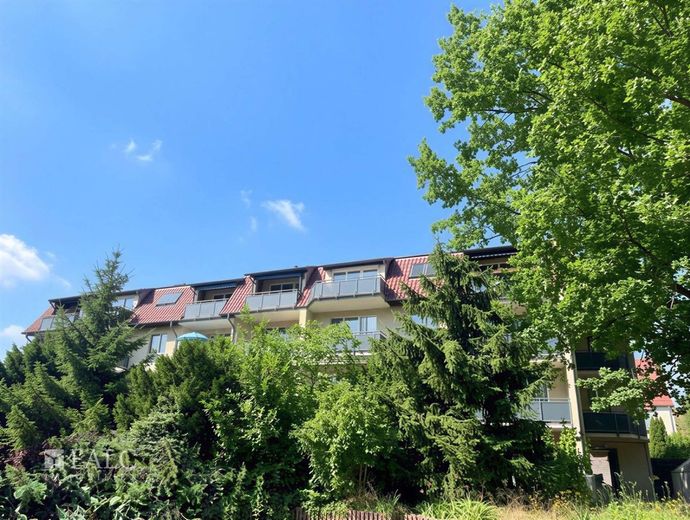 Top 2-Zimmerwohnung in sehr schöner Lage beim Großen Plessower See – 04 Außenansicht Balkon