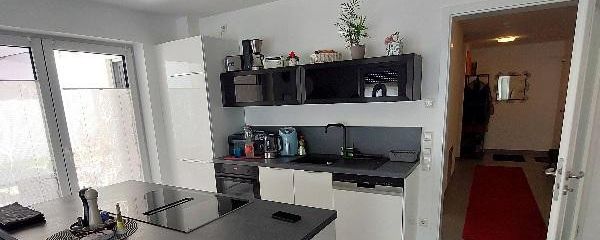 Küche und Flur