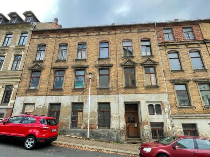 Objekt-Nr.: 14424 - Mehrfamilienhaus mit guter Bausubstanz wartet auf Sanierung zentrumsnah in Plauen – Foto 1