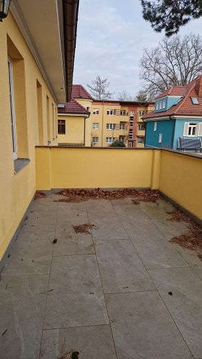 Familienfreundliche 4-Zimmer-Maisonettewohnung mit Terrasse in Berlin-Johannisthal – Terrasse
