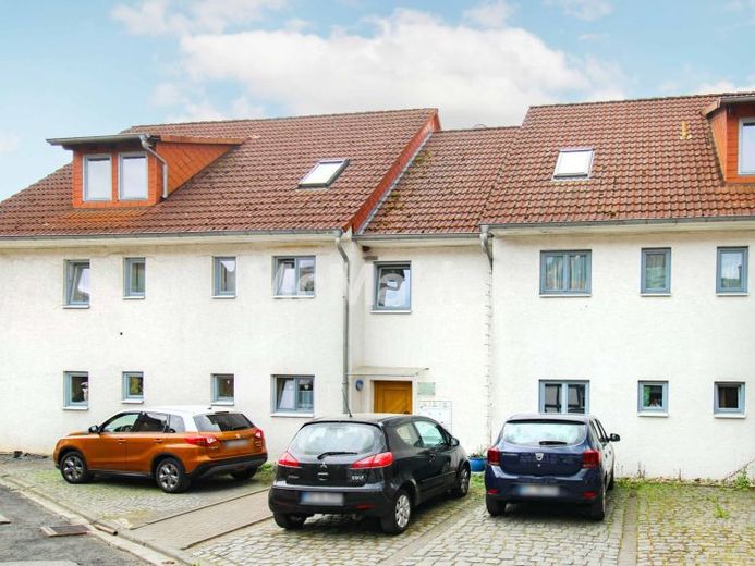 Wohnglück schaffen: Vermietete, gestaltbare Etagenwohnung in ruhiger Lage – Photo 1