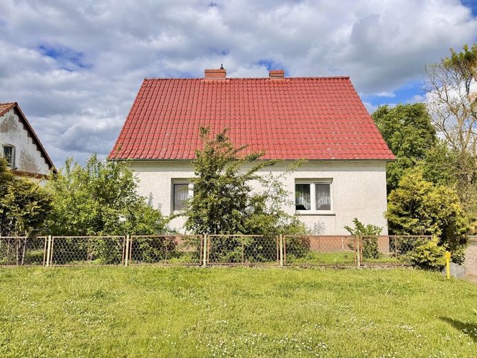 HORN IMMOBILIEN++Einfamilienhaus mit zwei Heizsystemen in Rossow zwischen Pasewalk und Löcknitz – Nutzen Sie Ihre Chance!