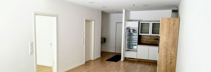 Blick auf Flur, Küche SZ-Tür