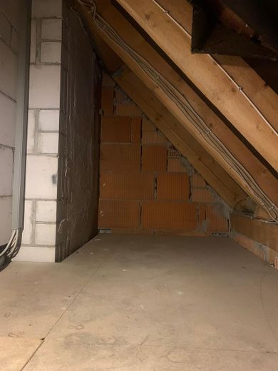 Appartamento di proprietà con 2 locali – Dachboden mit Ausbaupotenzial