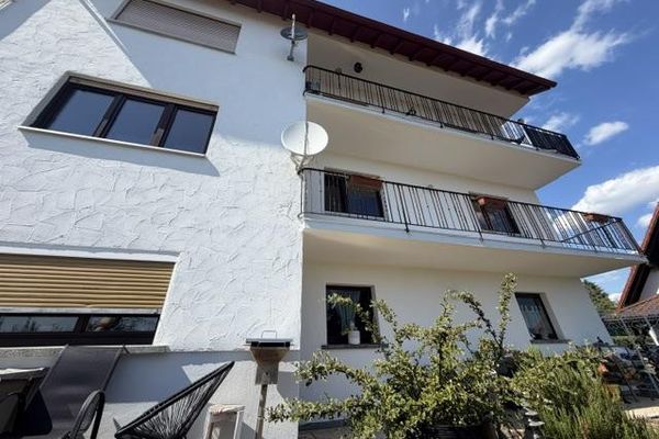 Appartement de 4 pièces fraîchement rénové à Züntersbach– Grand balcon, salle de bains à accessibilité réduite & excellente desserte