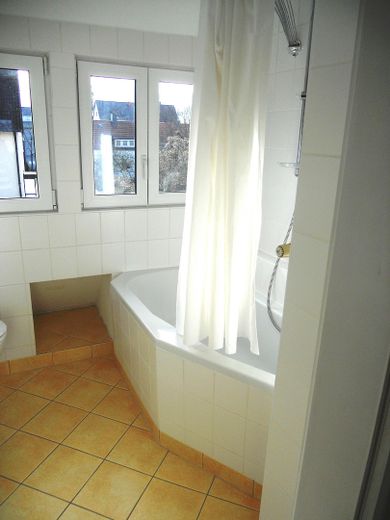 Jasne i przytulne mieszkanie dla singla w zielonej, a zarazem centralnej lokalizacji – Bad 